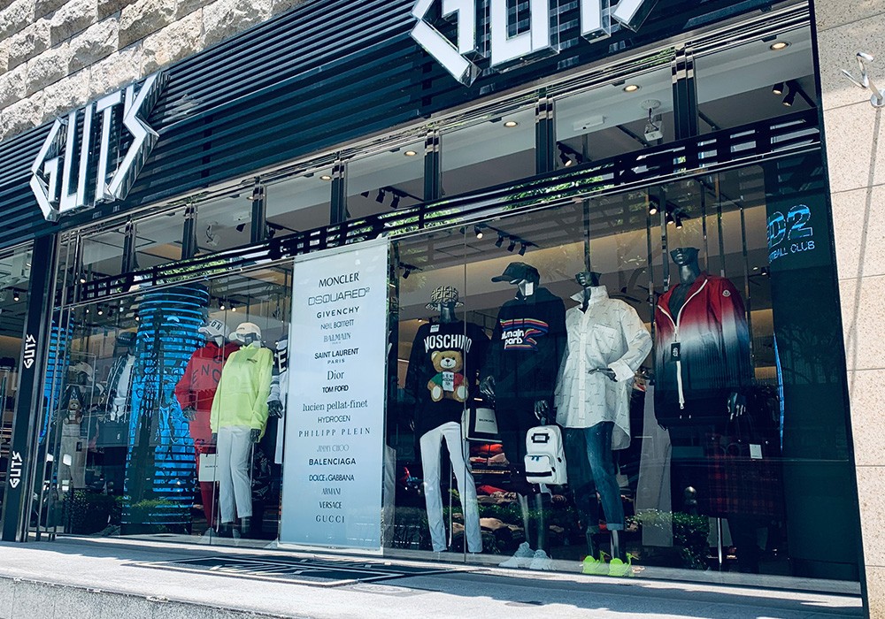 デジタルサイネージ導入 GUT'S 四ツ橋店