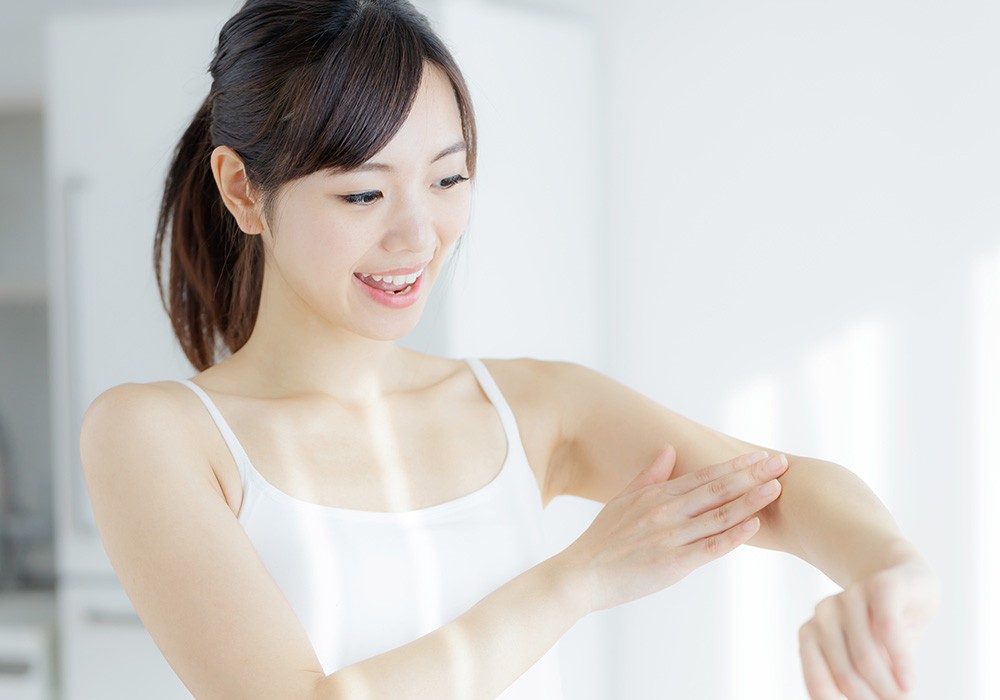 デジタルサイネージ導入 リゼクリニック新宿店