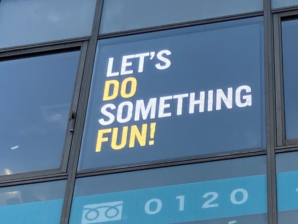 デジタルサイネージ導入 某クリニック