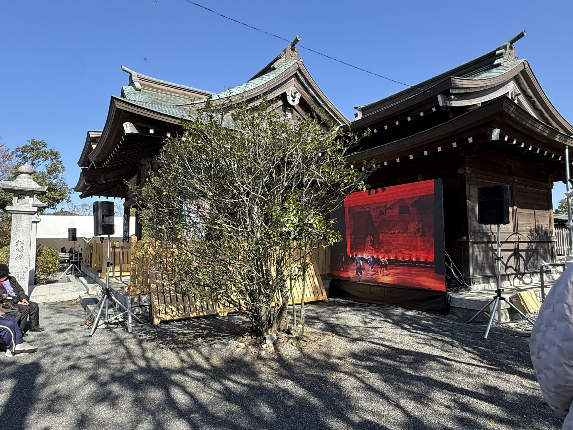 神社のイベント行事にLEDビジョンを活用