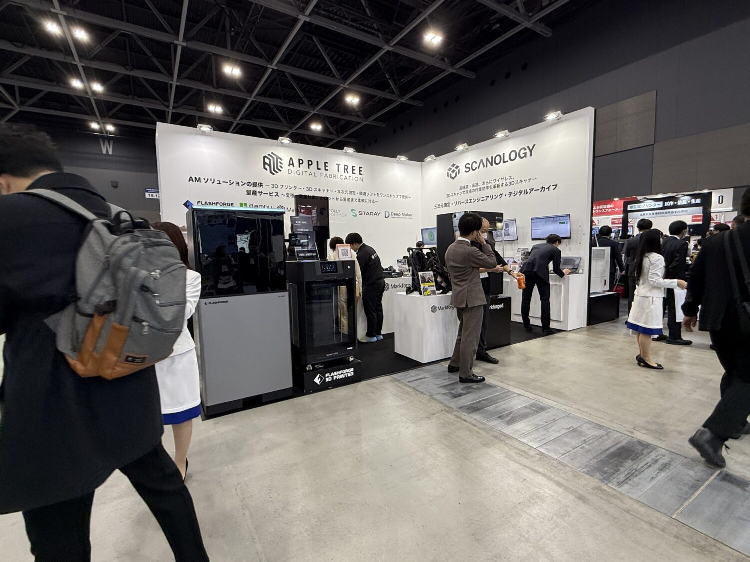 展示会ブースにLEDサイネージを導入