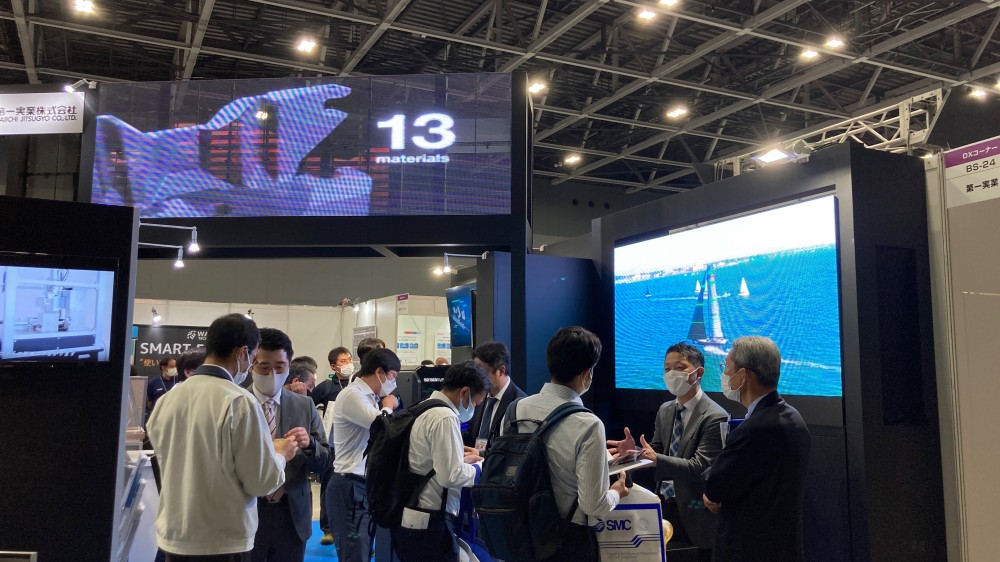 展示会ブースにLEDヴィジュアルウォール＆透明LEDビジョンをレンタル設置